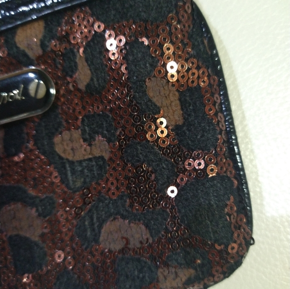 Free With Purchase Betsey Johnson change purse card key chain holder Wallet - Picture 8 of 16